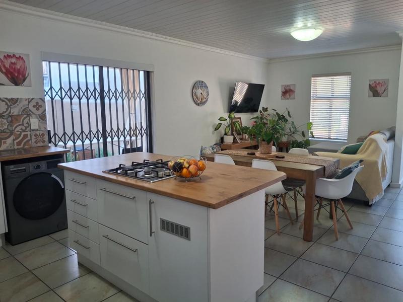 3 Bedroom Property for Sale in Glen Lilly Western Cape